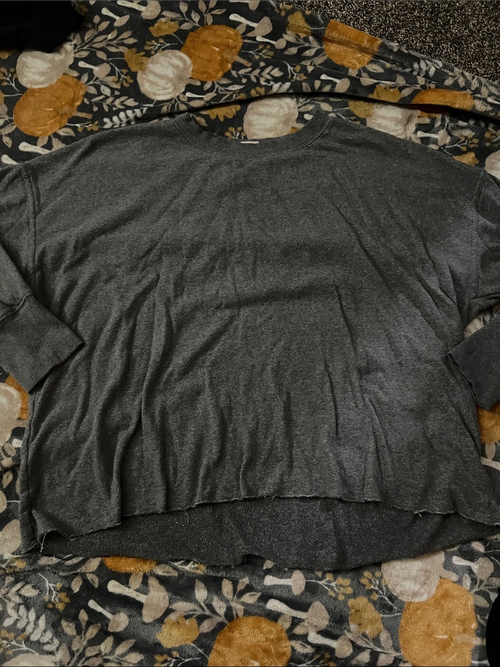 Secret Treasures Charcoal Gray Women's Sweatshirt